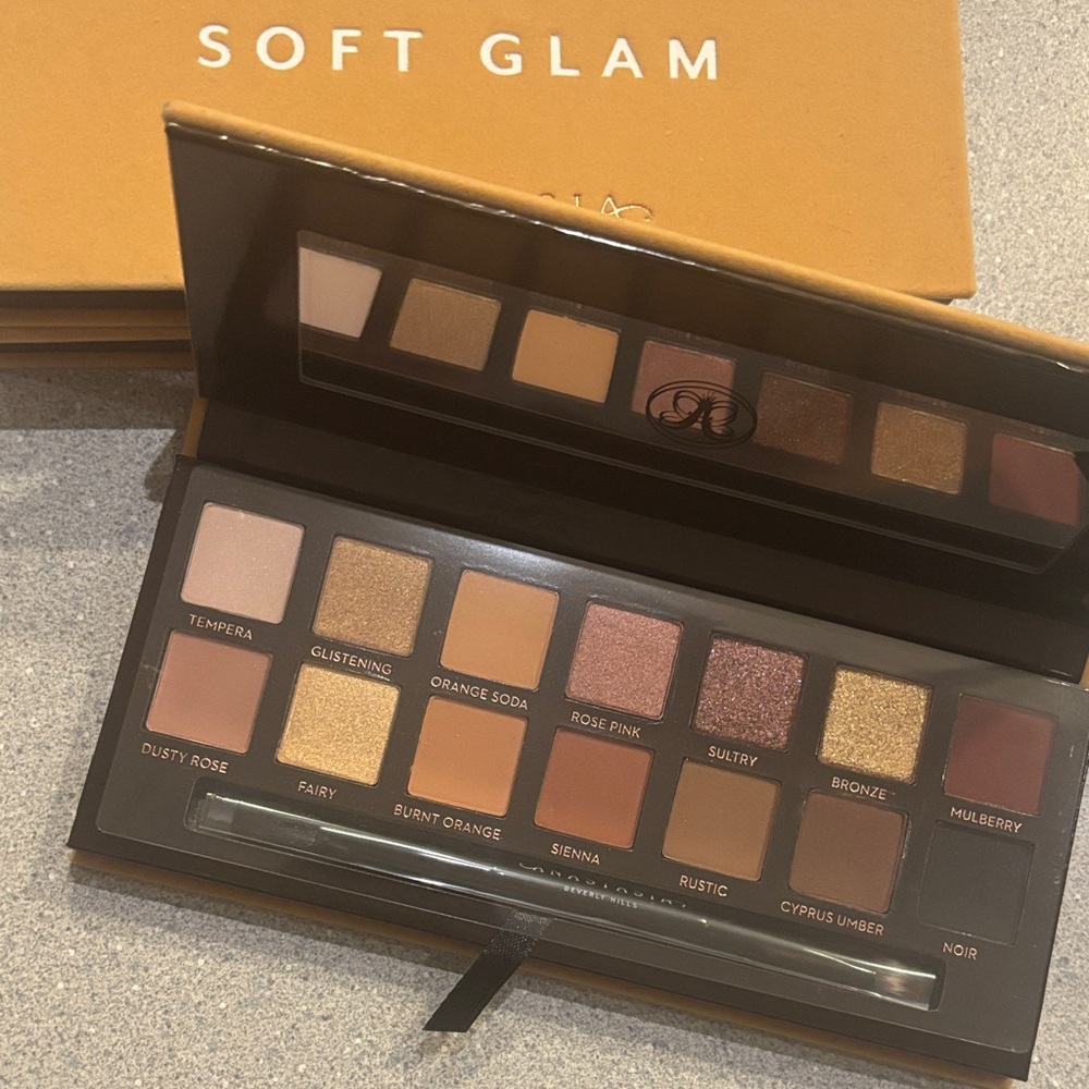 Anastasia Beverly Hills Soft Glam Palette - Warm Tones